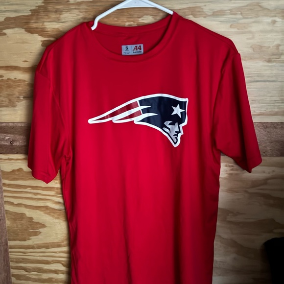 Fanatics Other - Red Patriots Logo Men's Shirt size small